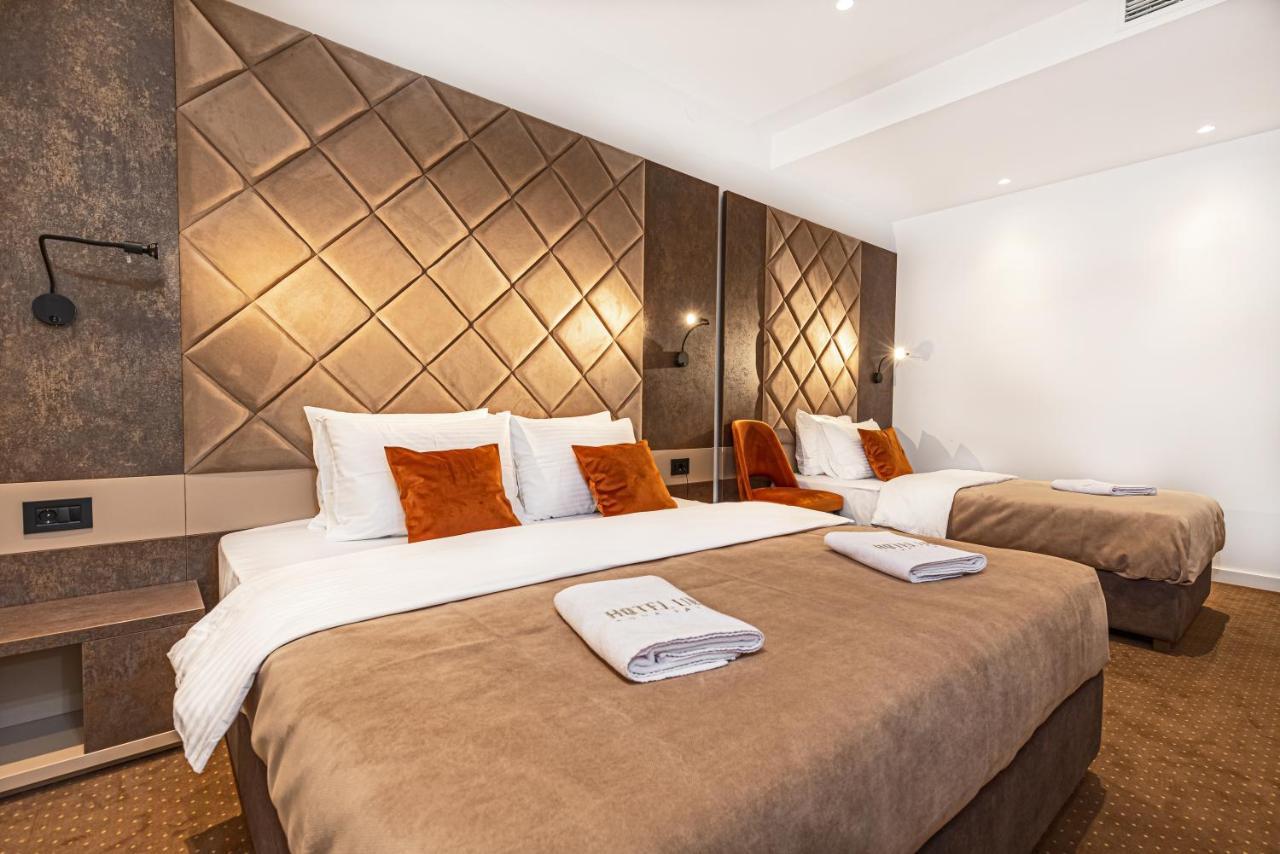 Hotel Ub Aqua Park Ub Eksteriør billede
